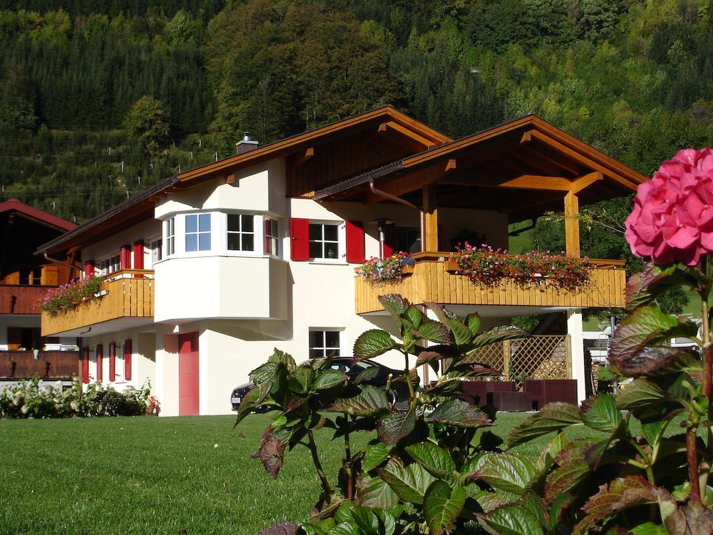 Haus Telisia Apartman Klosterle am Arlberg Kültér fotó